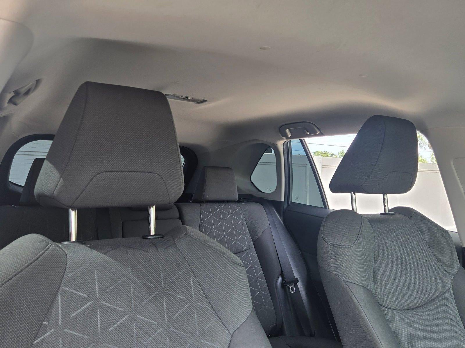 2021 Toyota RAV4 XLE FWD (GS)