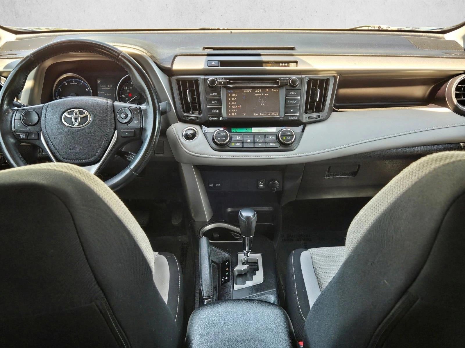 2017 Toyota RAV4 XLE FWD (GS)