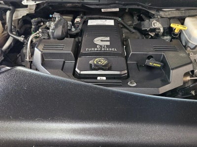 2022 RAM 3500 Tradesman 4x4 Crew Cab 8' Box