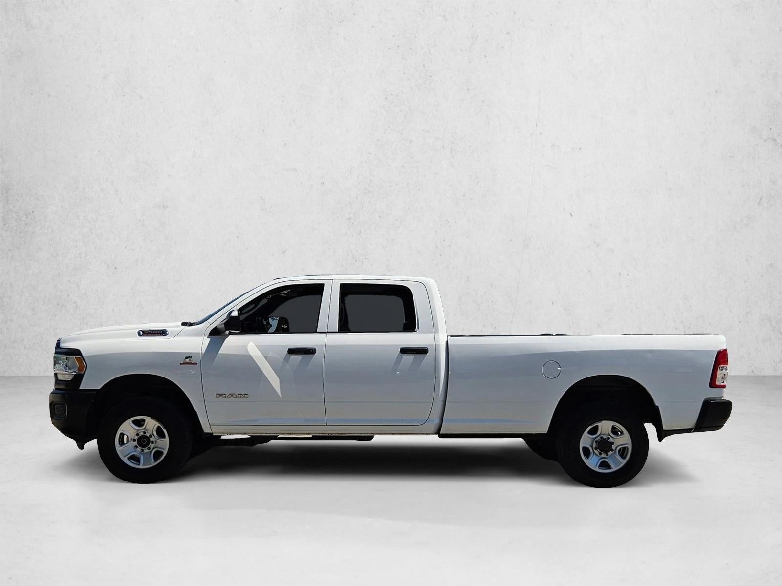 2022 RAM 3500 Tradesman 4x4 Crew Cab 8' Box