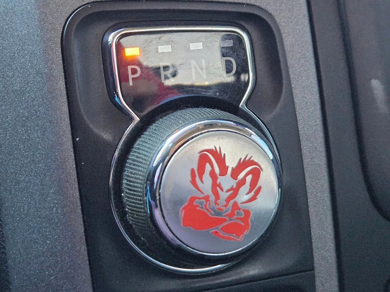 2016 RAM 1500 2WD Crew Cab 5.7 Ft Box Express
