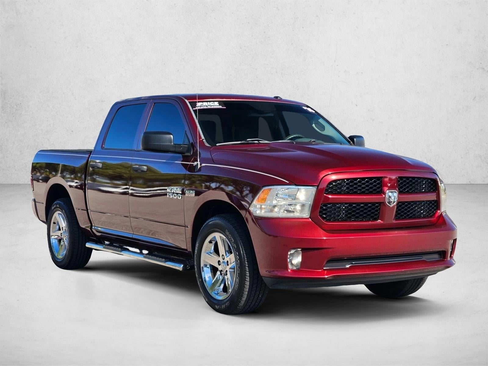 2016 RAM 1500 2WD Crew Cab 5.7 Ft Box Express