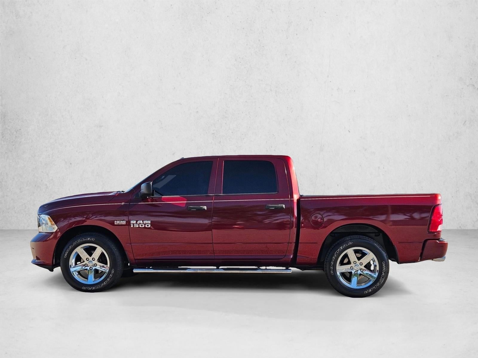 2016 RAM 1500 2WD Crew Cab 5.7 Ft Box Express