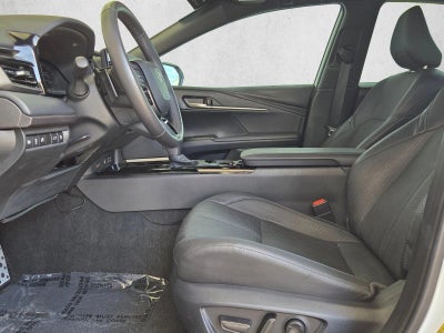 2025 Toyota Camry XSE (Natl)