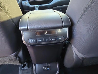 2022 Toyota Highlander L FWD (Natl)