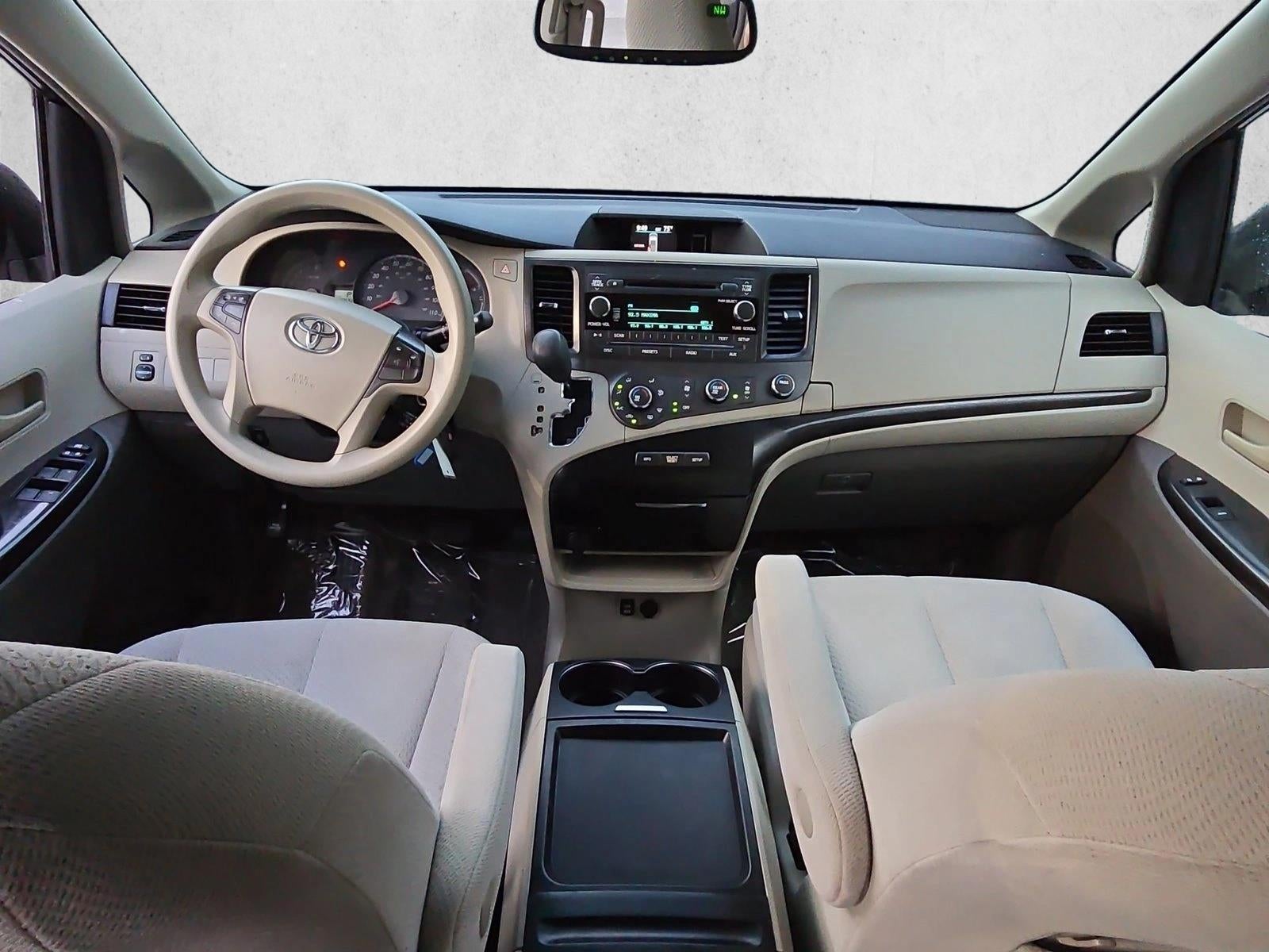 2011 Toyota Sienna 5dr 8-Pass Van V6 LE FWD (Natl)