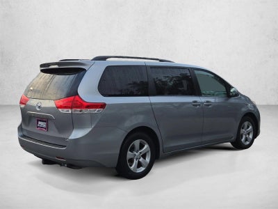 2011 Toyota Sienna 5dr 8-Pass Van V6 LE FWD (Natl)