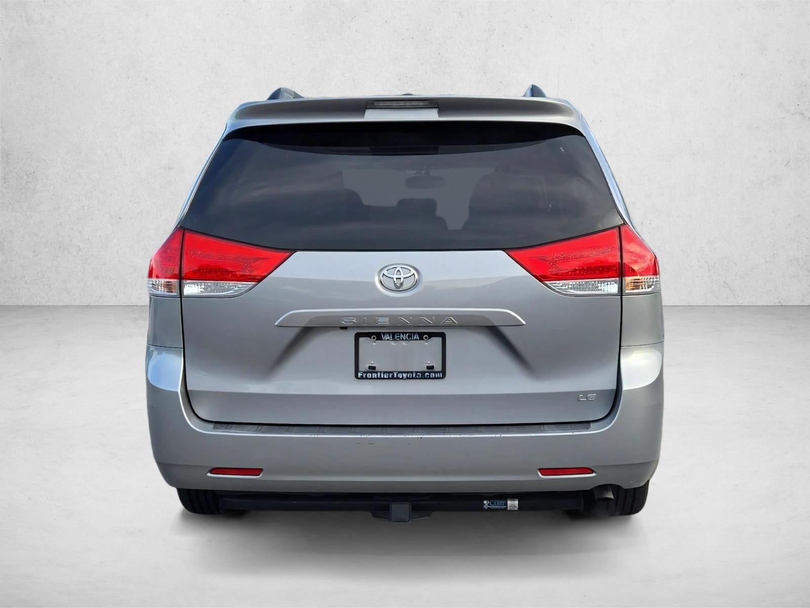 2011 Toyota Sienna 5dr 8-Pass Van V6 LE FWD (Natl)