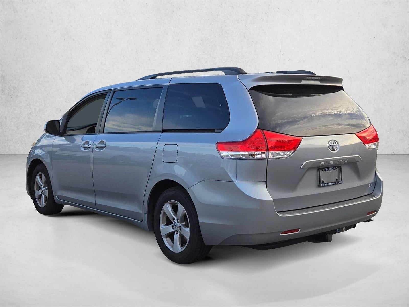 2011 Toyota Sienna 5dr 8-Pass Van V6 LE FWD (Natl)