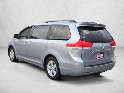 2011 Toyota Sienna 5dr 8-Pass Van V6 LE FWD (Natl)