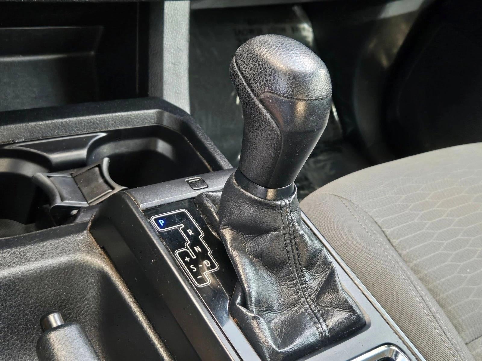 2019 Toyota Tacoma 2WD 2WD SR Double Cab 5' Bed I4 AT (GS)