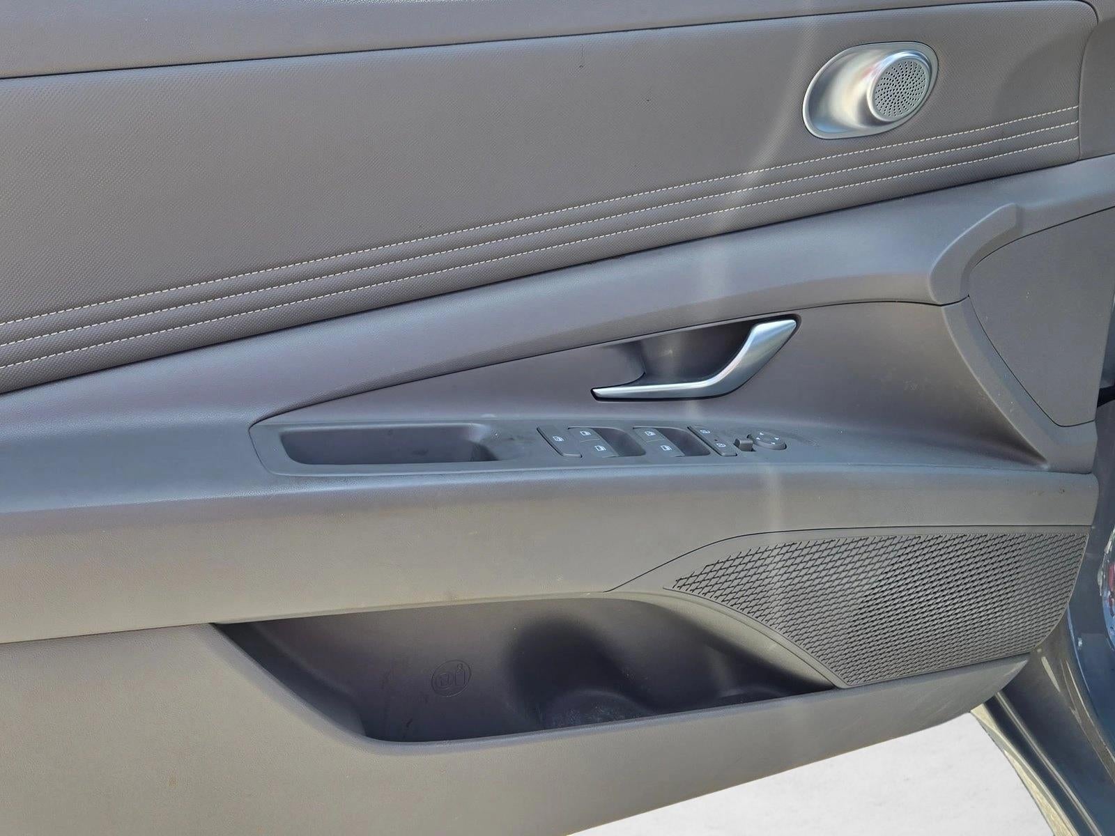 2022 Hyundai ELANTRA SEL IVT