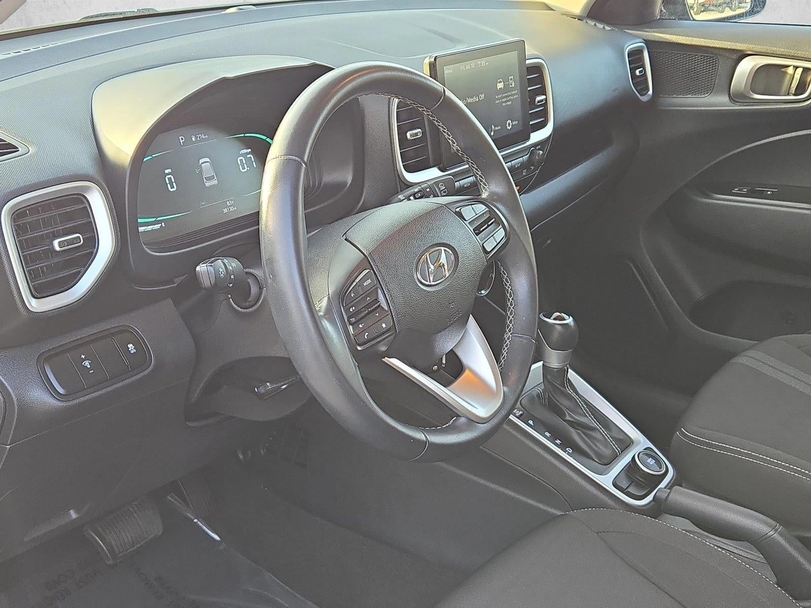 2023 Hyundai VENUE SEL IVT