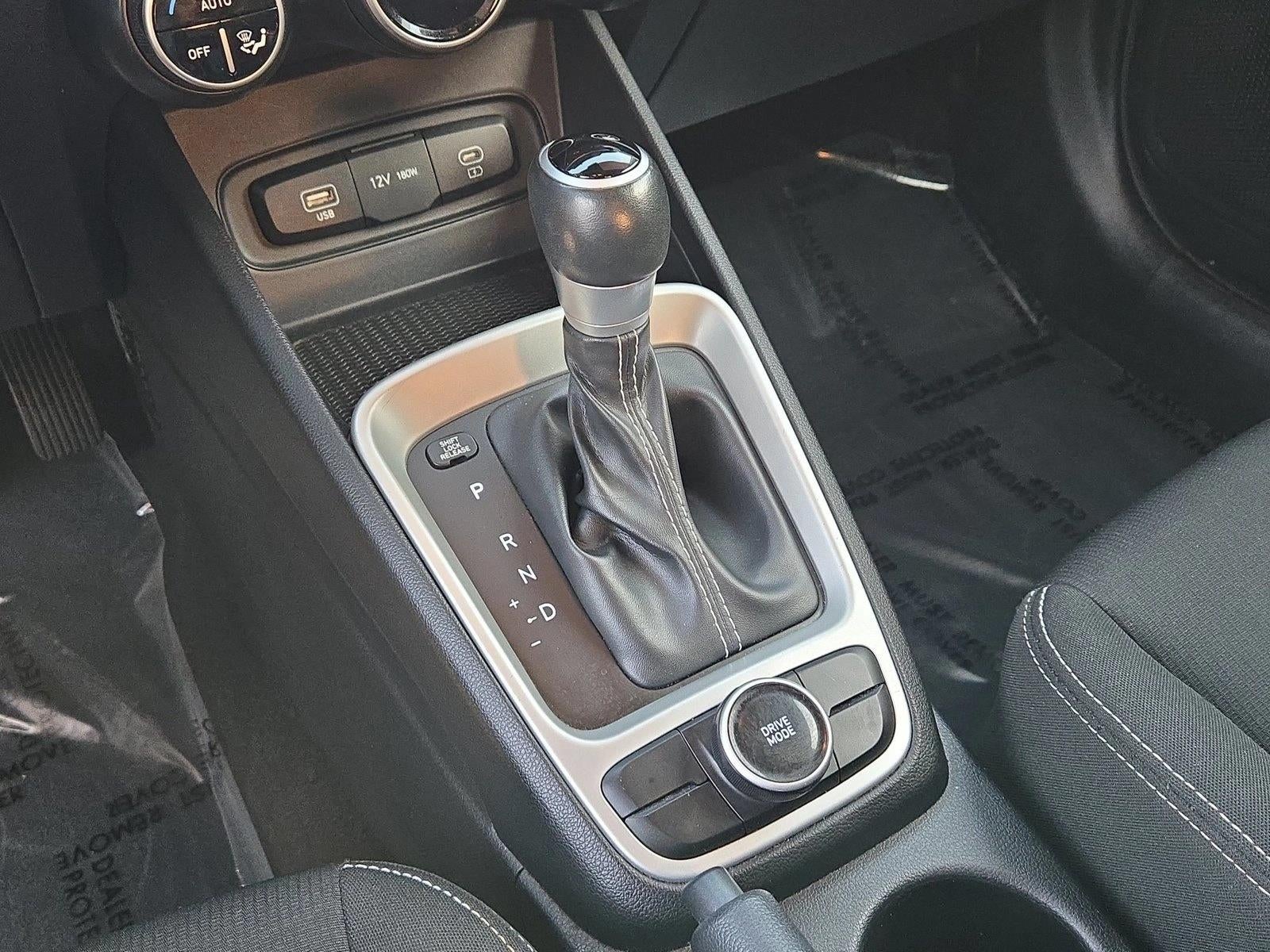 2023 Hyundai VENUE SEL IVT