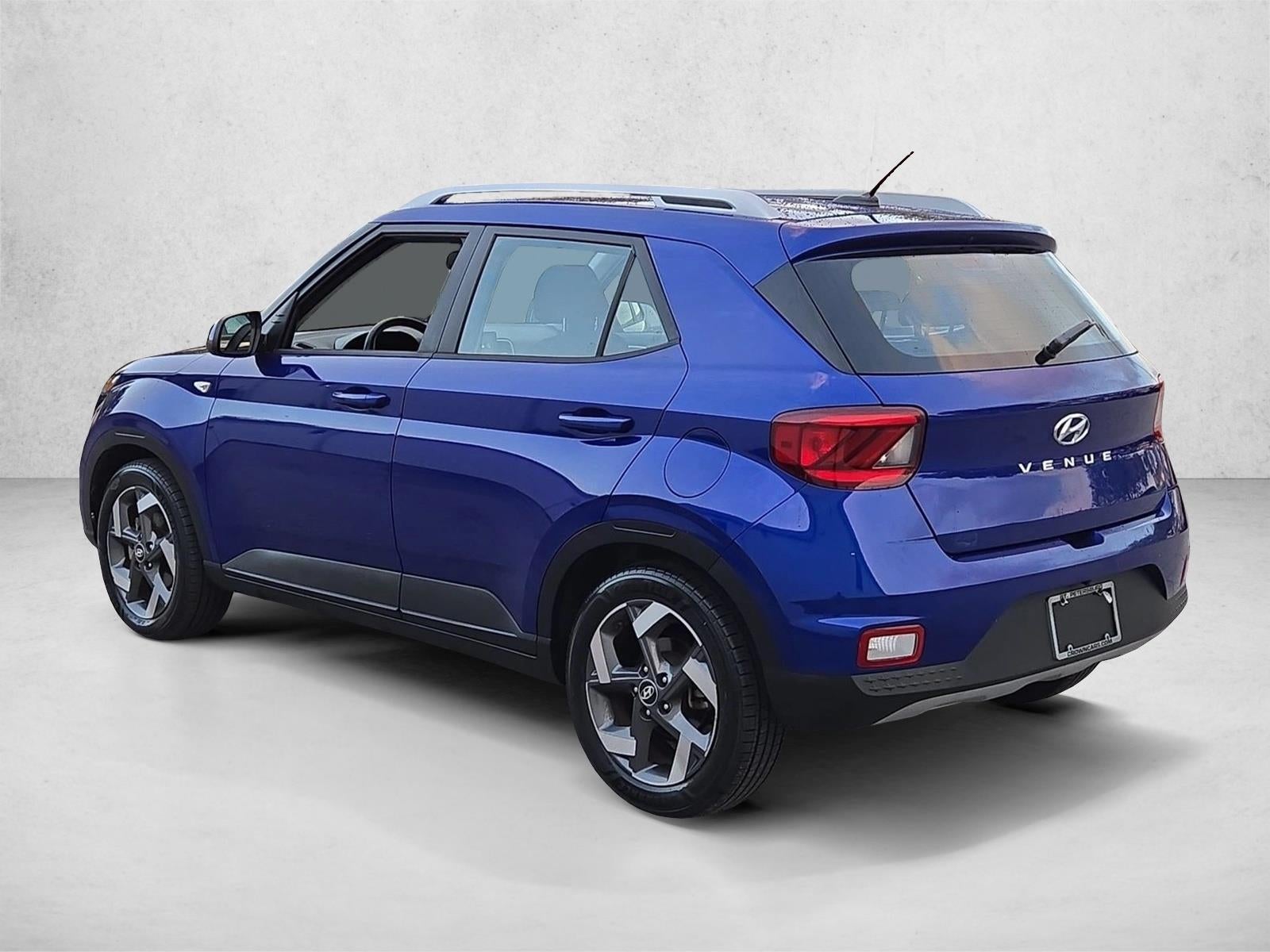 2023 Hyundai VENUE SEL IVT