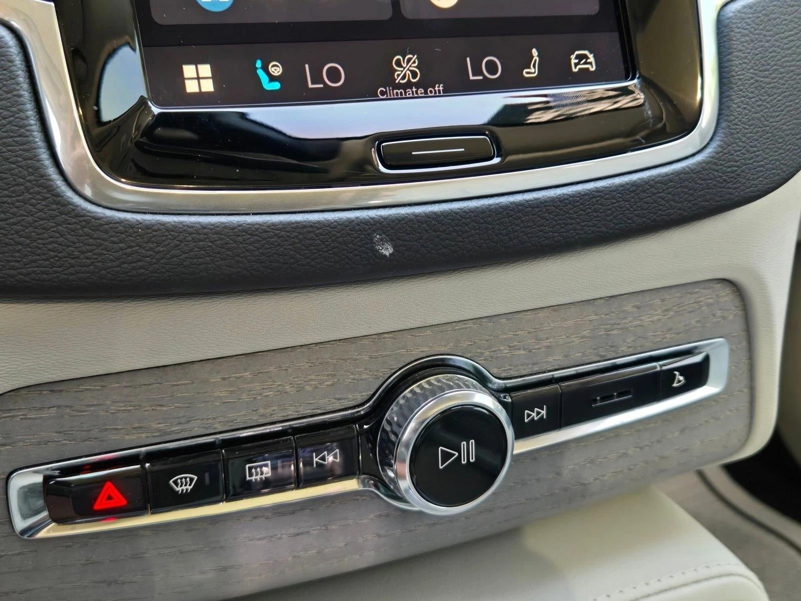 2024 Volvo XC90 B6 AWD Ultimate Bright Theme 7P