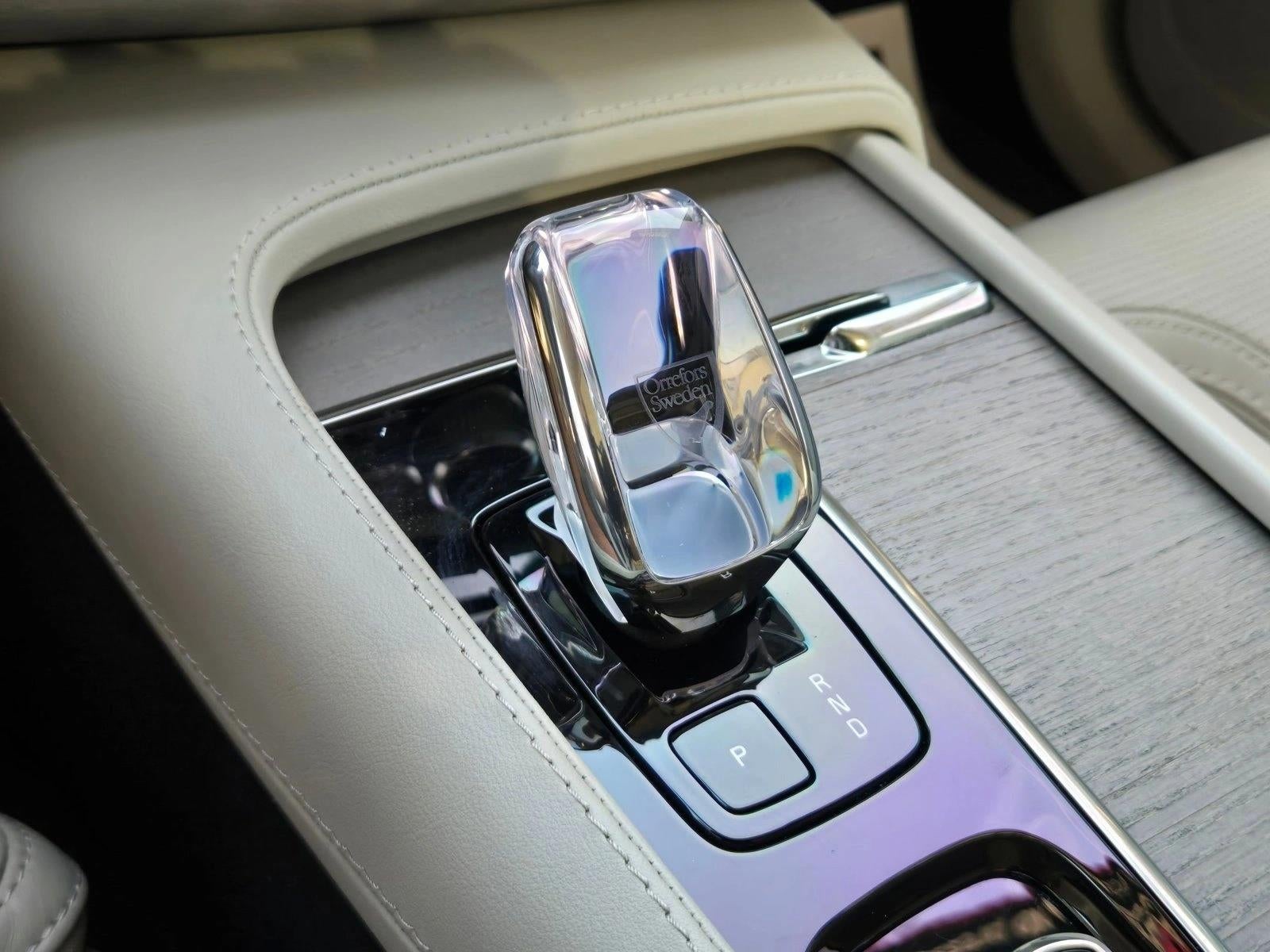 2024 Volvo XC90 B6 AWD Ultimate Bright Theme 7P