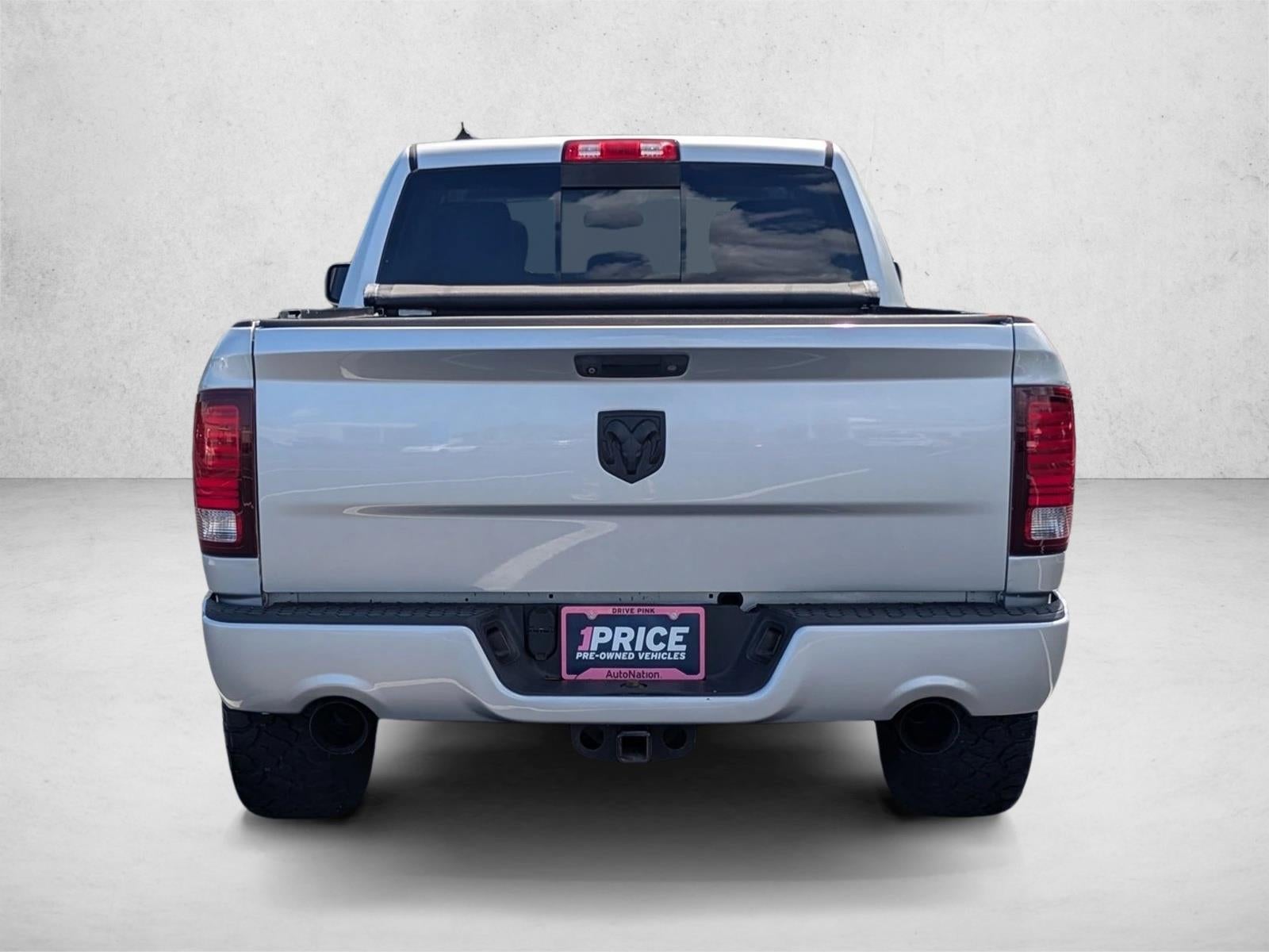 2014 RAM 1500 4WD Crew Cab 5.7 Ft Box Sport