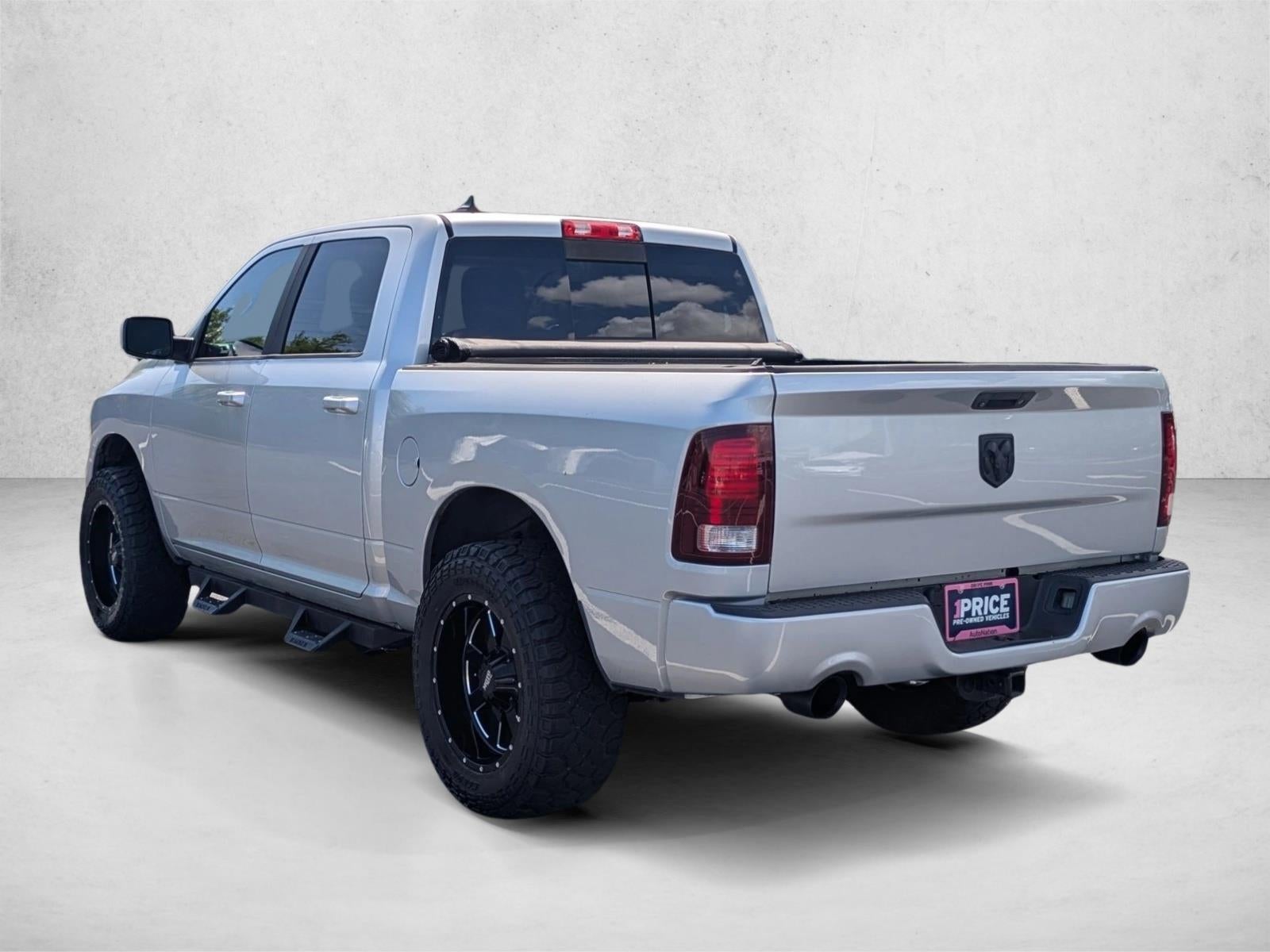 2014 RAM 1500 4WD Crew Cab 5.7 Ft Box Sport
