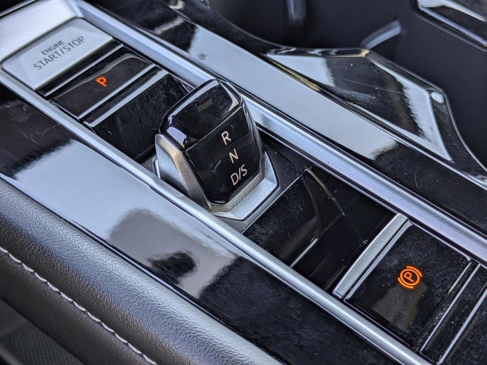 2024 Volkswagen Atlas Cross Sport 2.0T SE w/Technology FWD