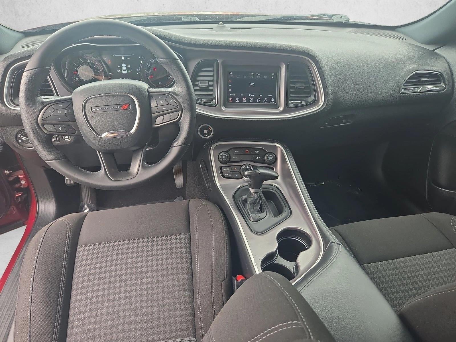 2020 Dodge Challenger SXT RWD