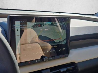 2026 Toyota RAV4 XLE Premium FWD (Natl)