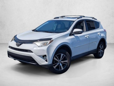 2017 Toyota RAV4 XLE FWD (GS)