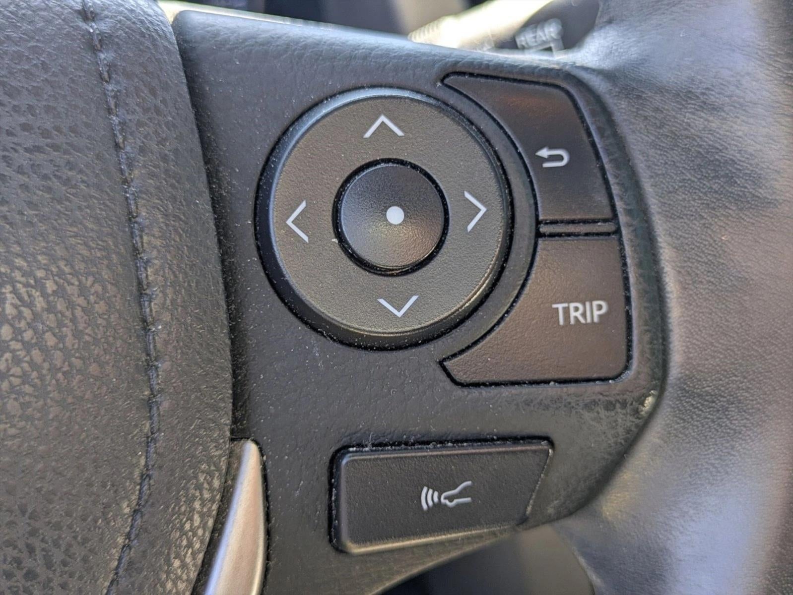 2017 Toyota RAV4 XLE FWD (GS)