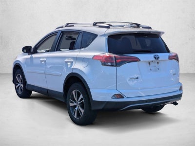 2017 Toyota RAV4 XLE FWD (GS)