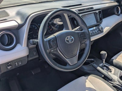 2017 Toyota RAV4 XLE FWD (GS)