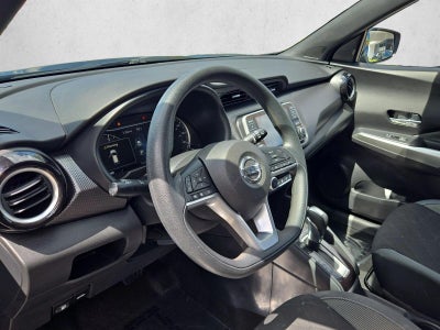 2020 Nissan Kicks SV FWD