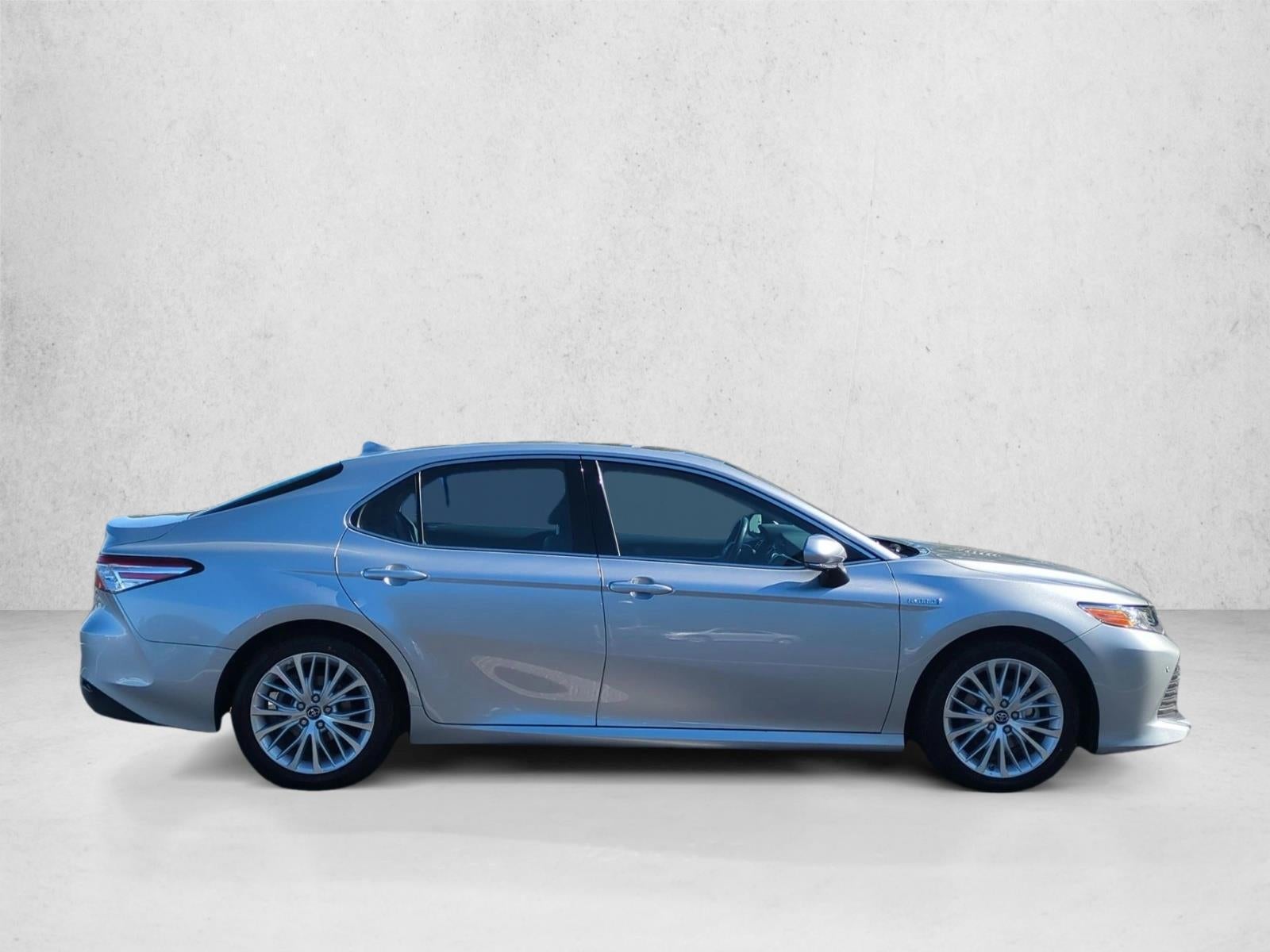 2018 Toyota Camry Hybrid XLE CVT (Natl)