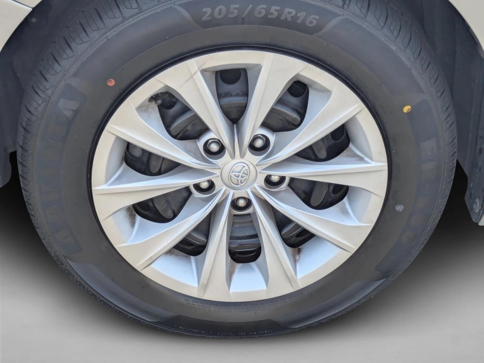 2016 Toyota Camry 4dr Sdn I4 Auto LE (SE)