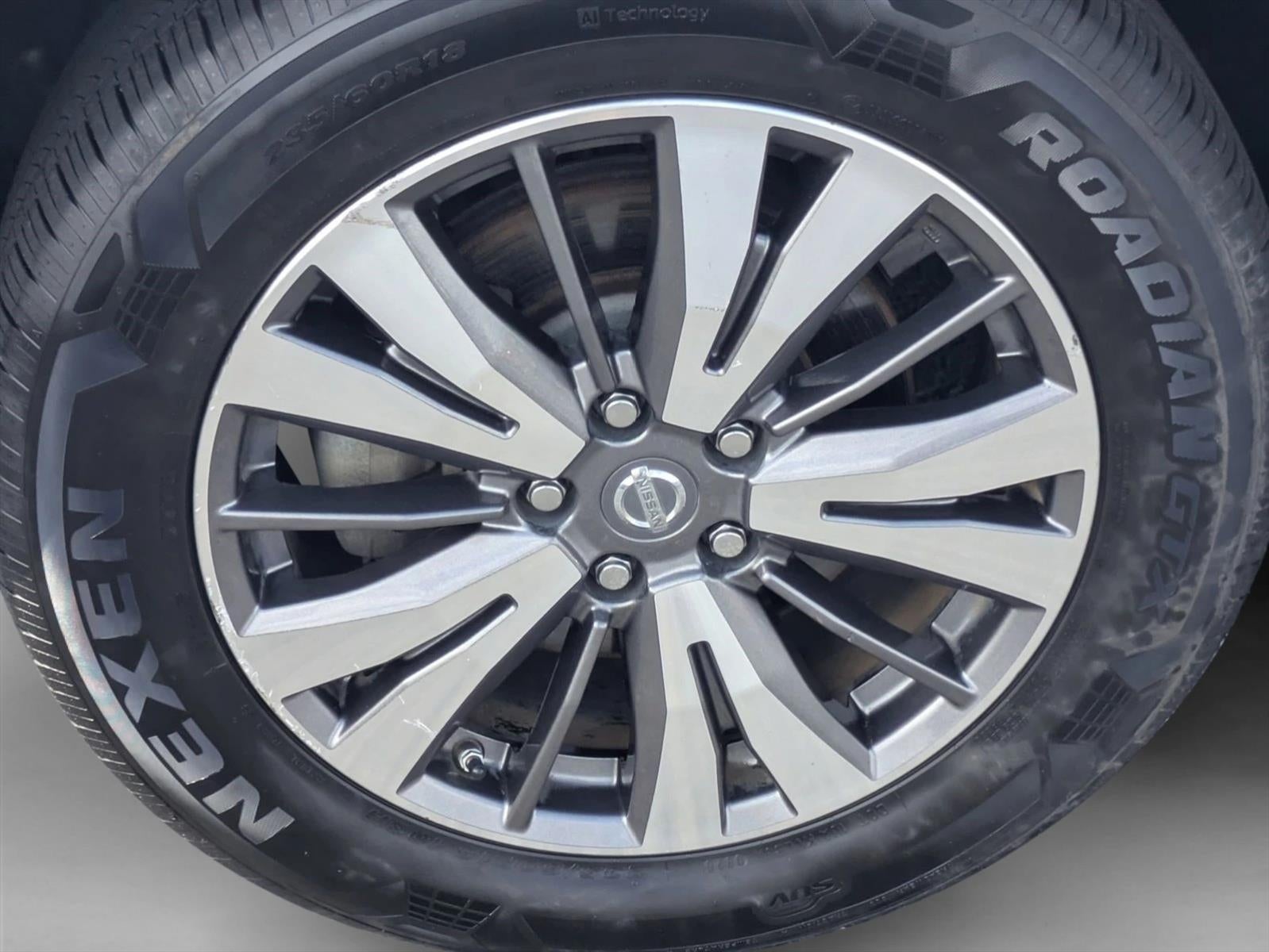 2017 Nissan Pathfinder 4x4 SL