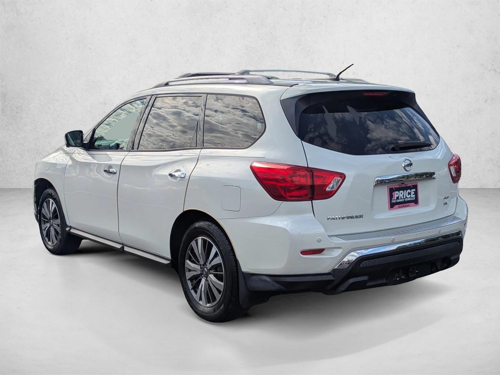 2017 Nissan Pathfinder 4x4 SL