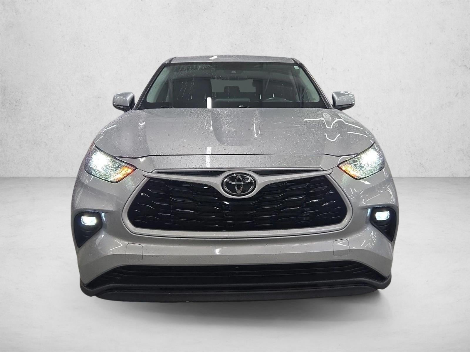 2024 Toyota Highlander LE FWD (Natl)