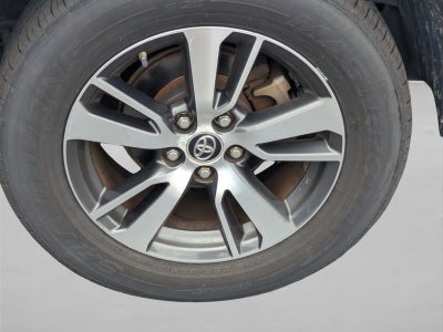 2017 Toyota RAV4 XLE FWD (GS)