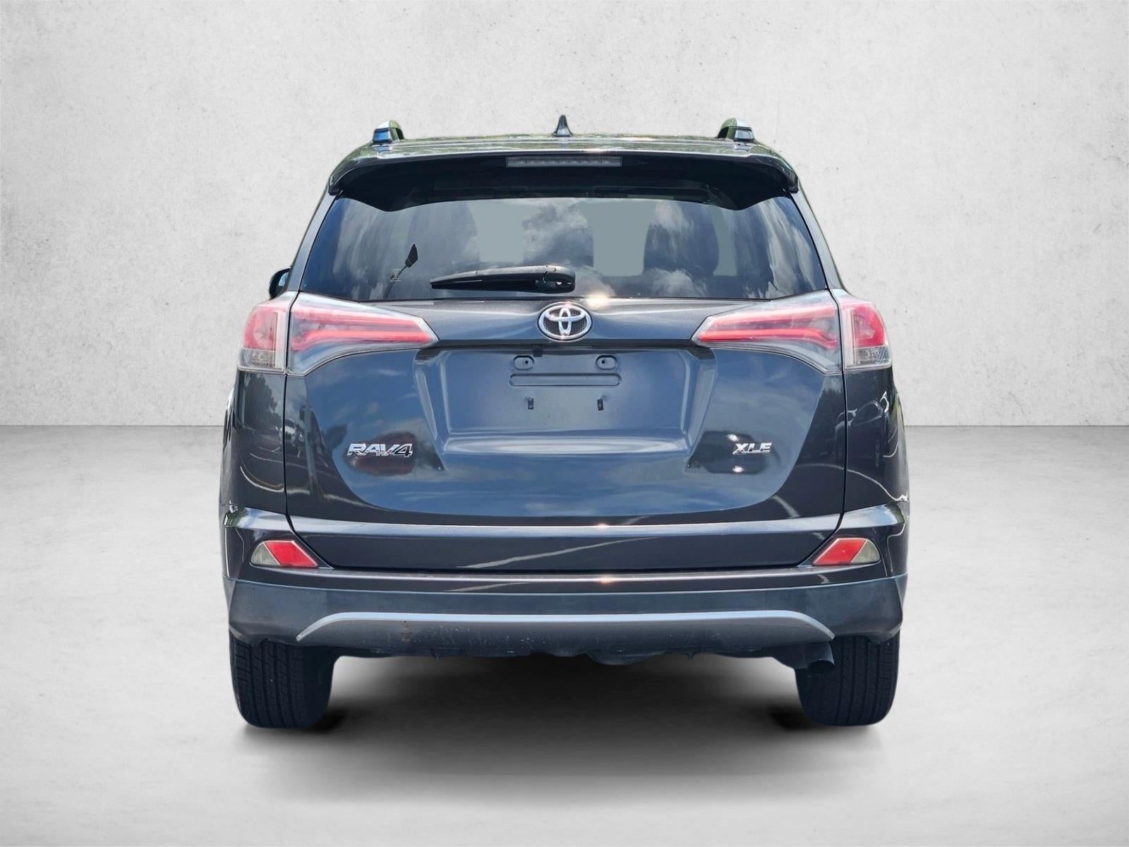 2017 Toyota RAV4 XLE FWD (GS)