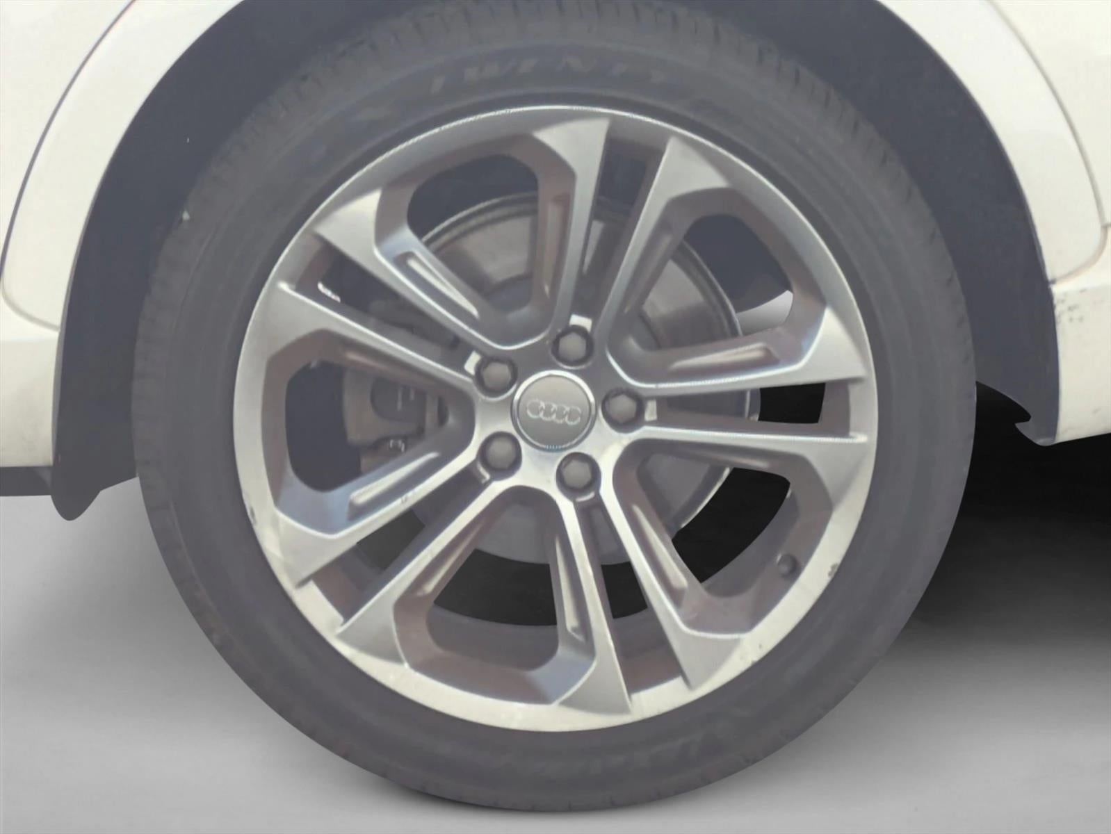 2018 Audi Q3 2.0 TFSI Sport Premium FWD