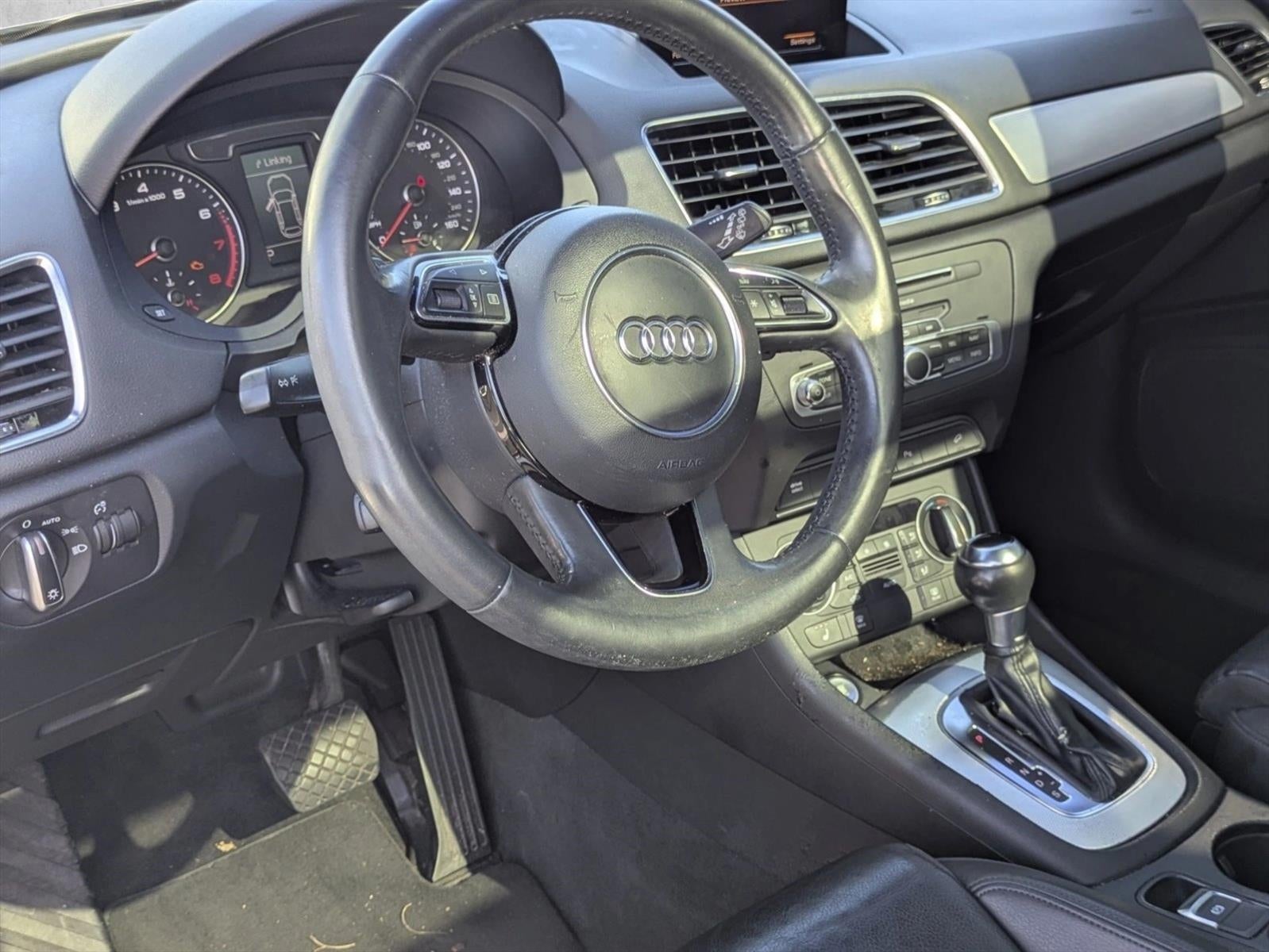 2018 Audi Q3 2.0 TFSI Sport Premium FWD