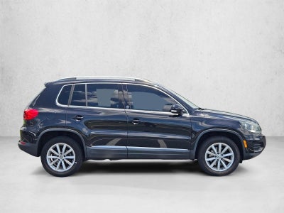 2017 Volkswagen Tiguan 2.0T Wolfsburg Edition FWD