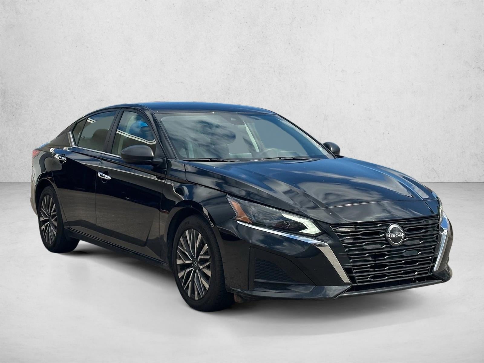 2024 Nissan Altima 2.5 SV Sedan