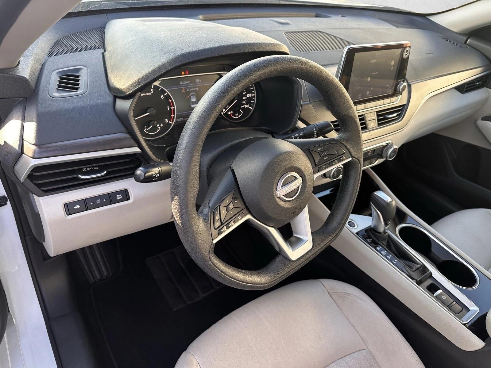 2024 Nissan Altima 2.5 SV AWD Sedan