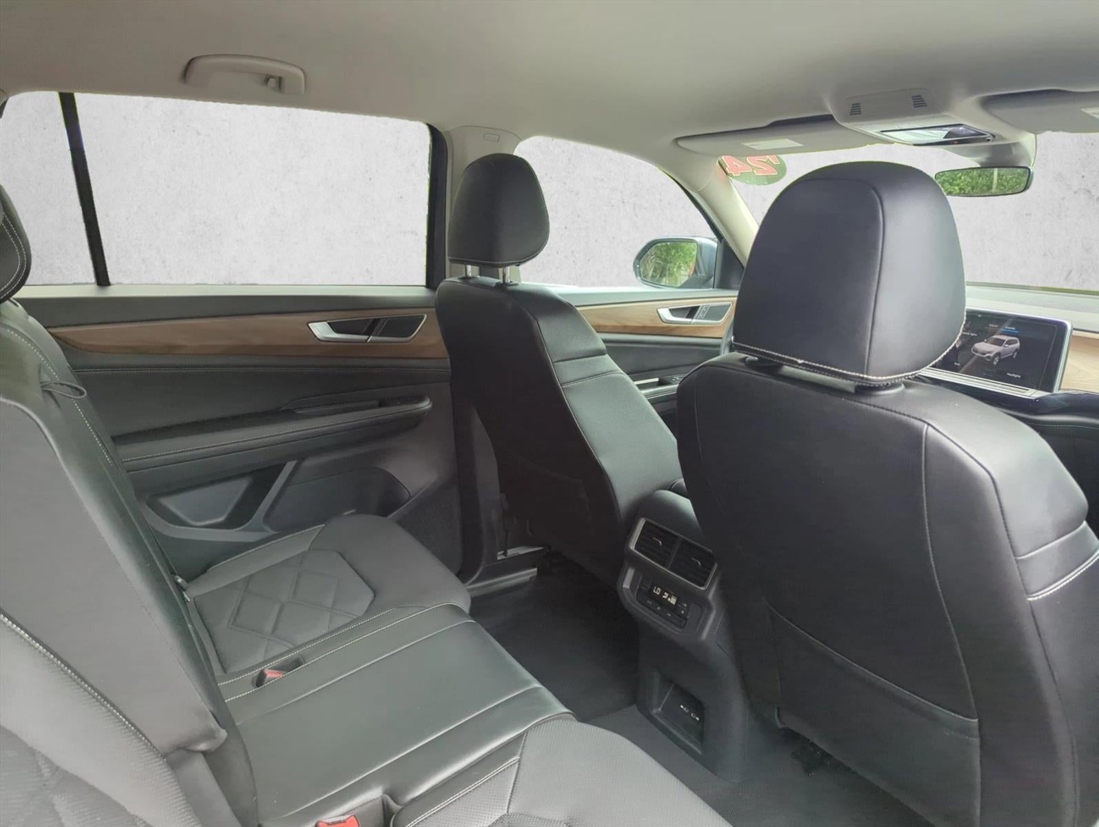 2024 Volkswagen Atlas 2.0T SE FWD
