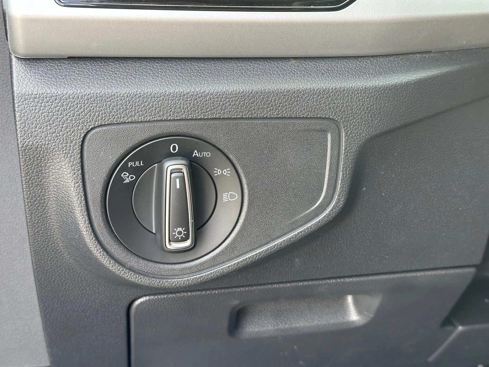 2022 Volkswagen Atlas 3.6L V6 SE w/Technology FWD