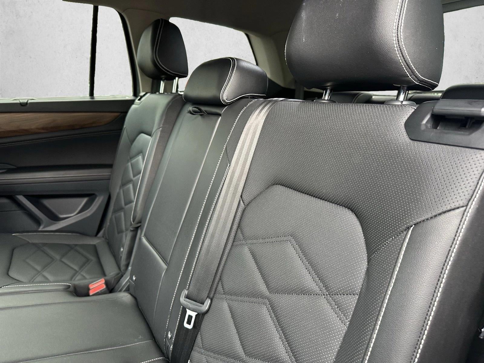 2025 Volkswagen Atlas 2.0T SE w/Technology FWD