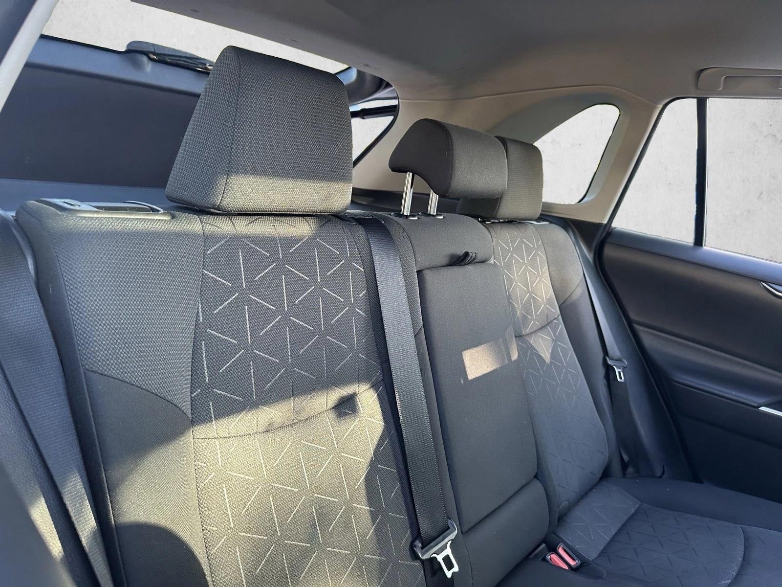 2021 Toyota RAV4 XLE FWD (GS)