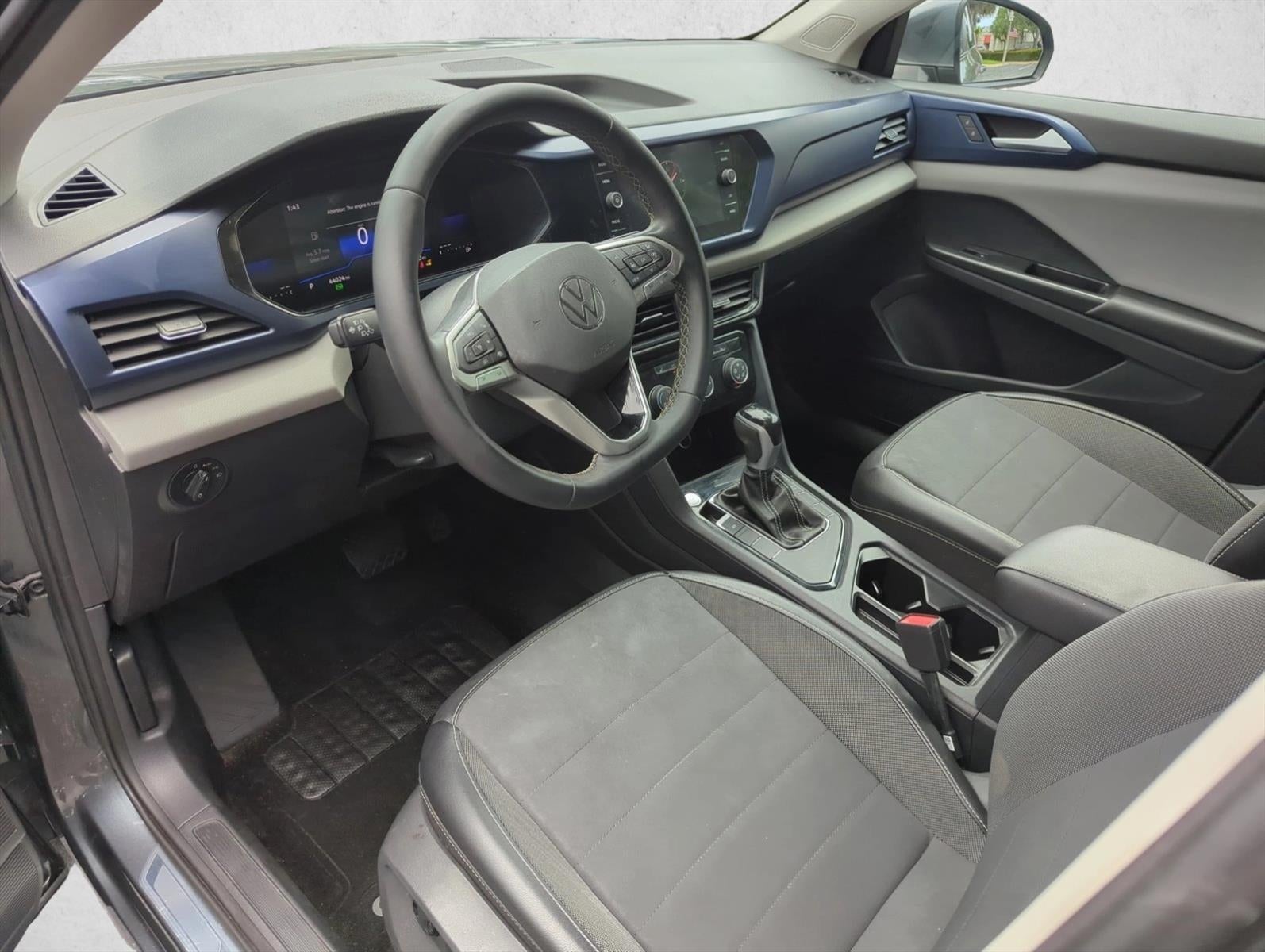 2023 Volkswagen Taos SE FWD