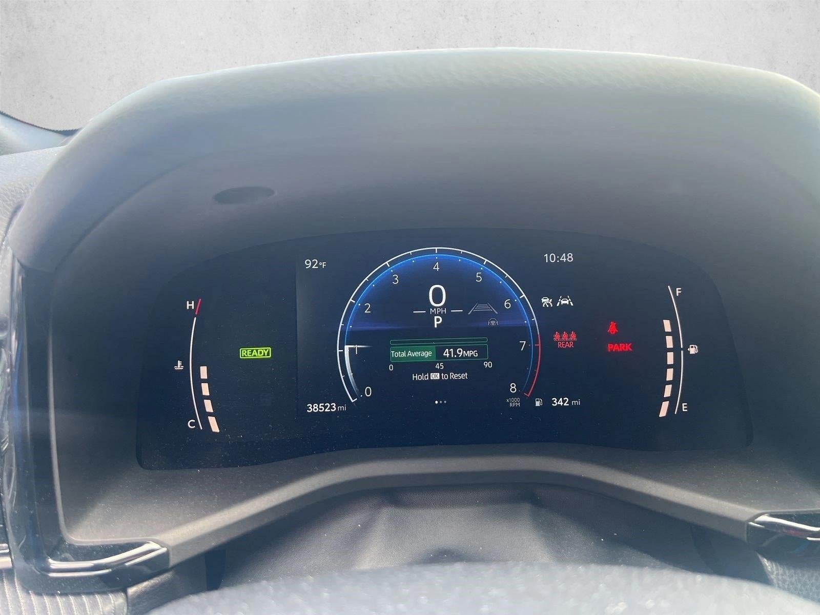 2025 Toyota Camry SE (Natl)