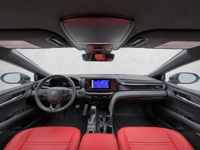 2025 Toyota Camry SE (Natl)